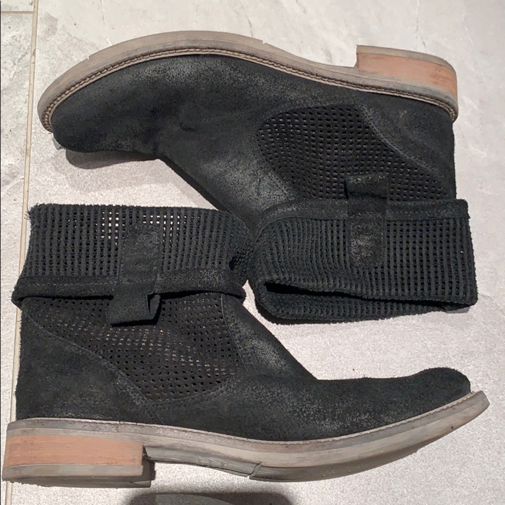 Charles David boots